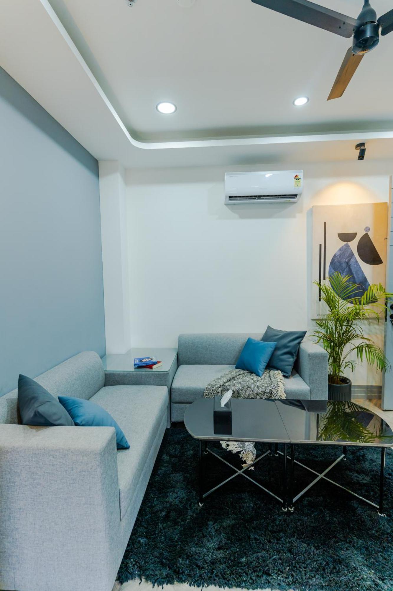 Bedchambers Luxury Apartment Near Golf Course Road غورغاون المظهر الخارجي الصورة